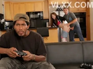 ông chồng già quá yếu, má kế quyết định “tâm sự” với cậu con trai riêng của chồng