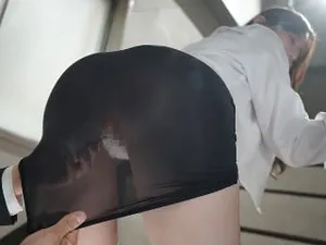 ông chồng hủy chuyến công tác trốn ở nhà tạo bất ngờ cho vợ yêu nhưng nào ngờ …