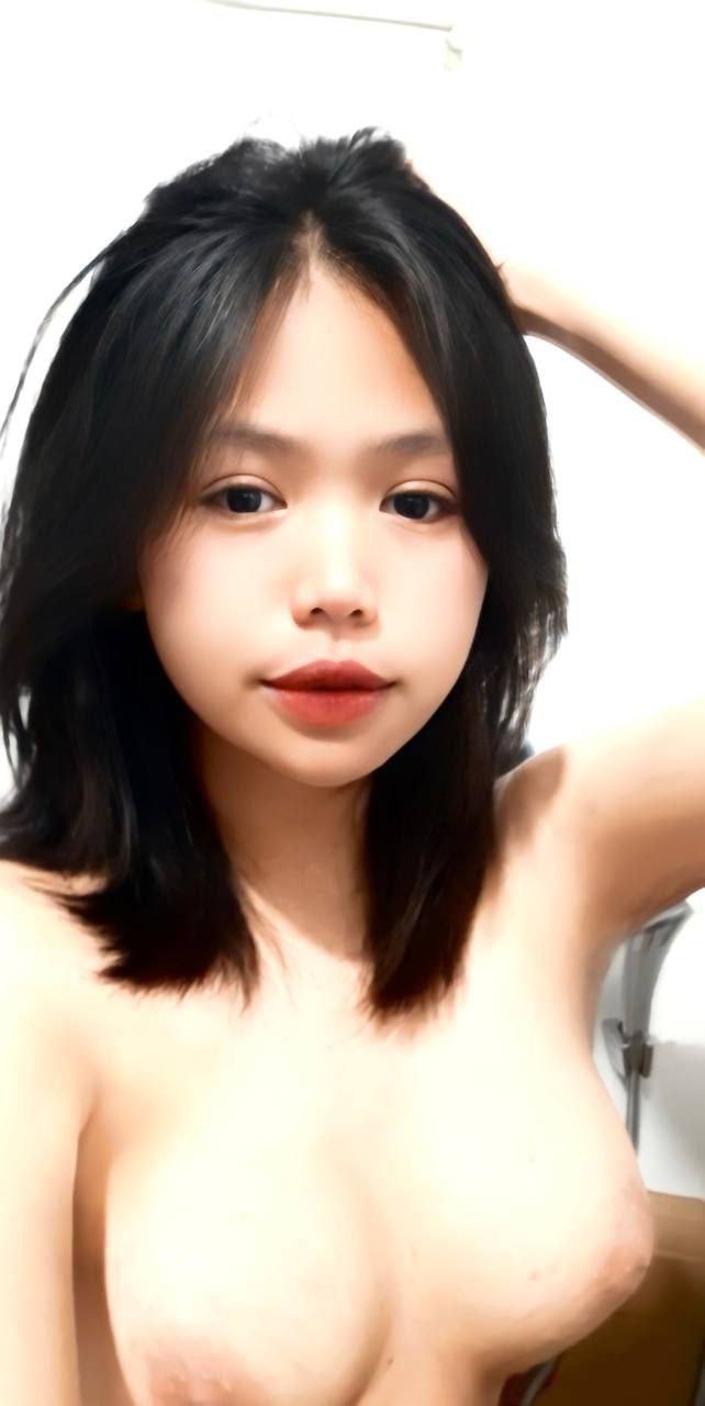 Gái Việt thủ dâm trên xvideos lồn đỏ au như sò huyết