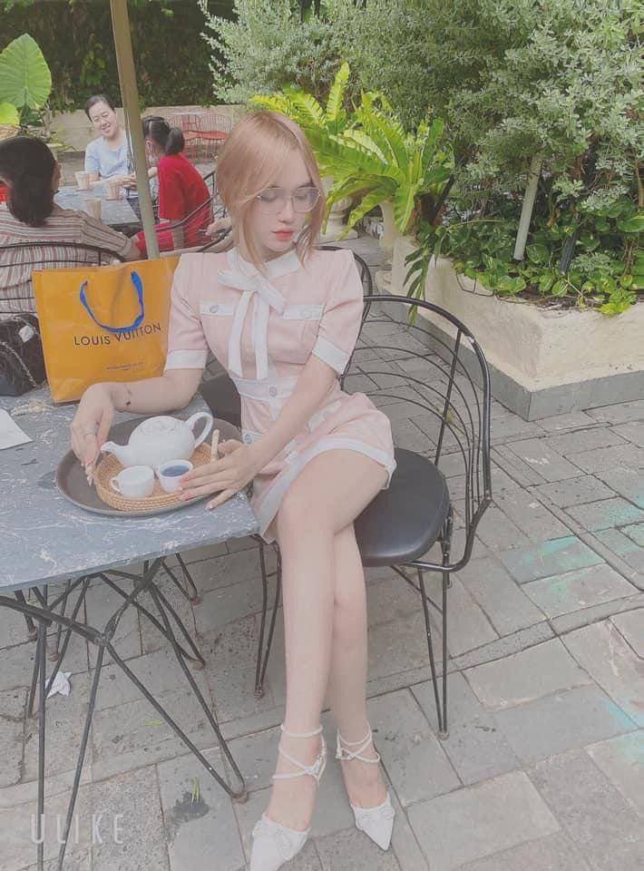 Tài xế già Tanhua Tiểu Vương quan hệ trong khách sạn ~ Nữ hoàng ngực to như nữ thần ngực to ngậm sâu vào trong và cảm thấy rất tuyệt, bị địt dữ dội và hét lên một cách dâm dục...